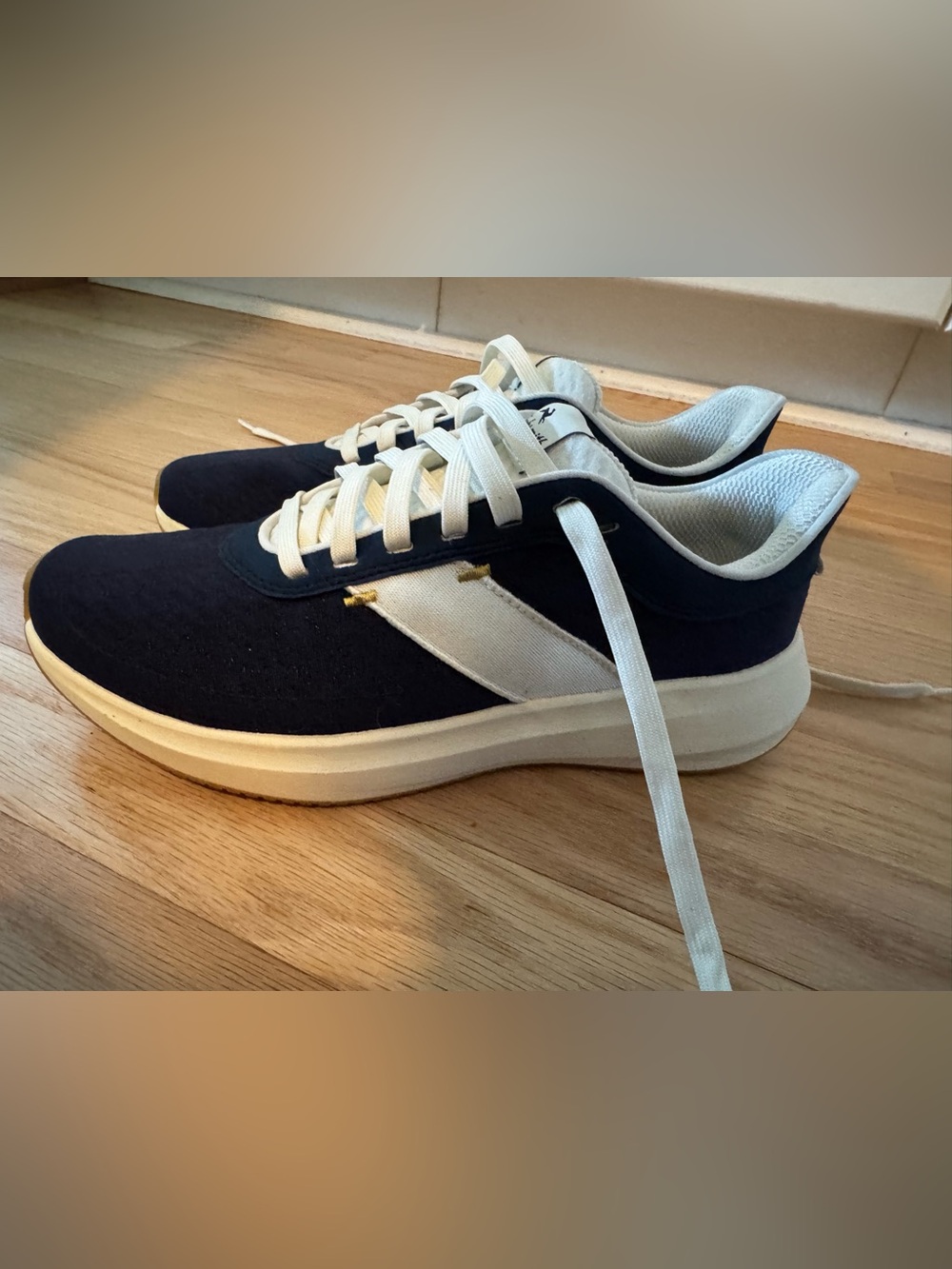 Tracksmith Eliot Runner - Picture 5 of 9